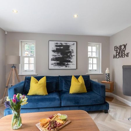 Elliot Oliver - 2 Bedroom Garden Apartment With Parking Cheltenham Eksteriør bilde