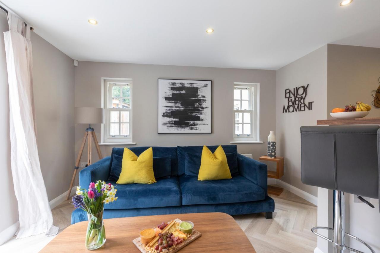 Elliot Oliver - 2 Bedroom Garden Apartment With Parking Cheltenham Eksteriør bilde