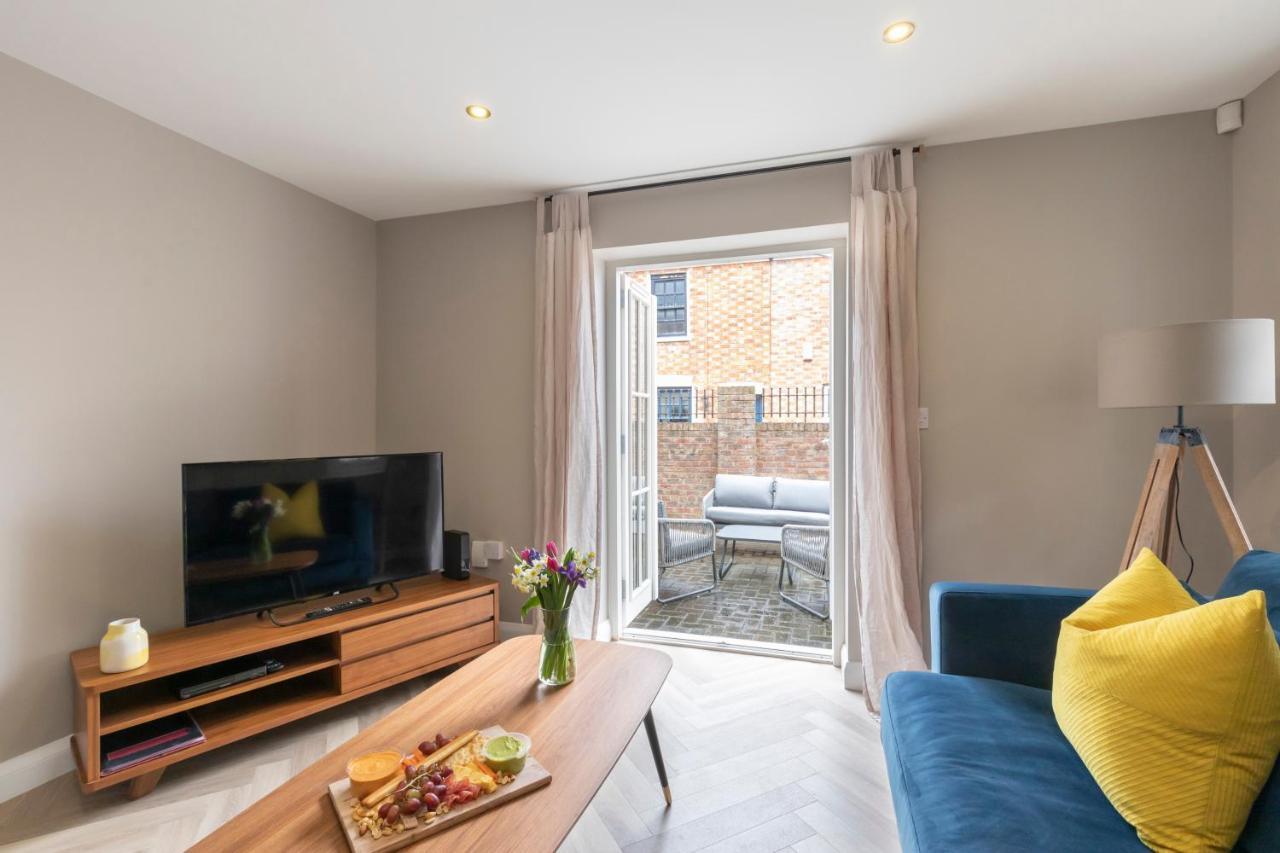 Elliot Oliver - 2 Bedroom Garden Apartment With Parking Cheltenham Eksteriør bilde